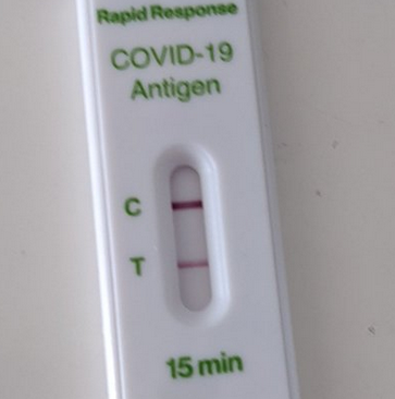 Exame positivo de COVID