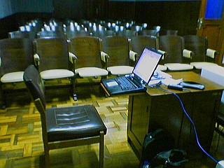 Escritório no auditório Escritório no auditório